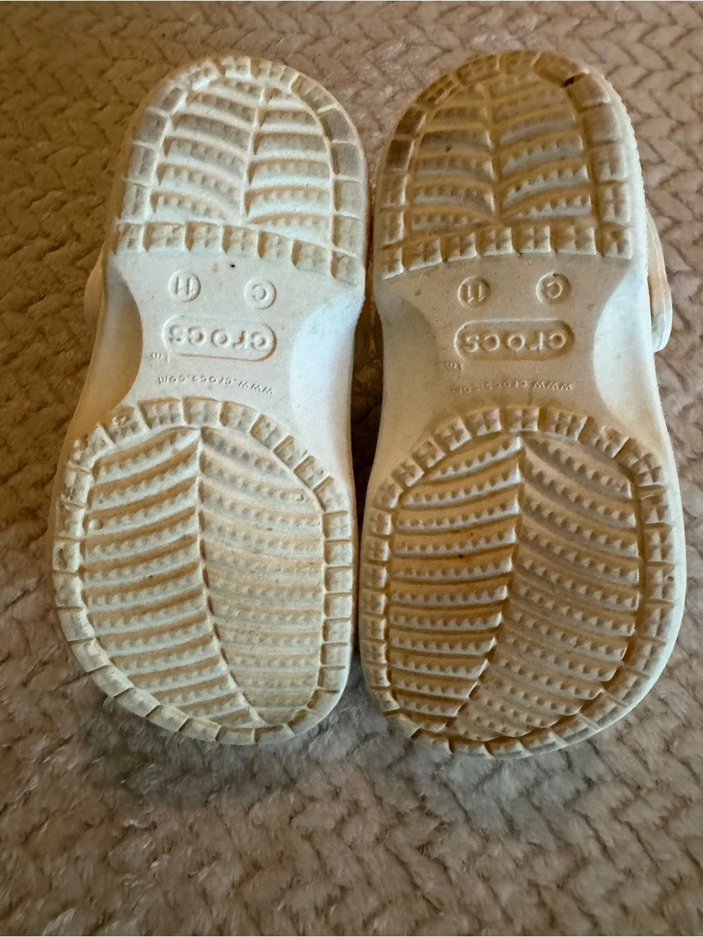 CROCS Kids Classic Clog in White Size 11